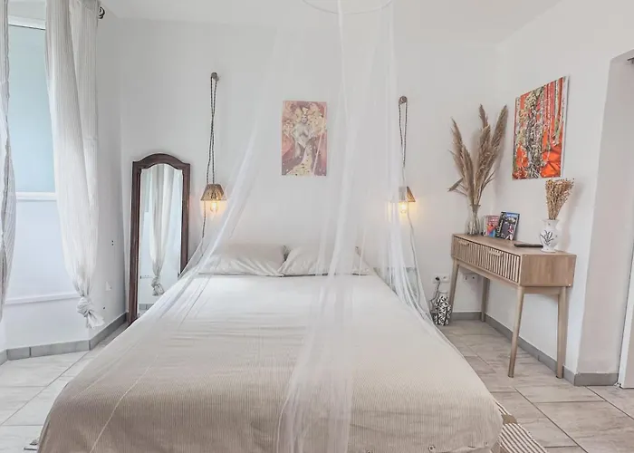 A Au Coeur Du Village Apartment